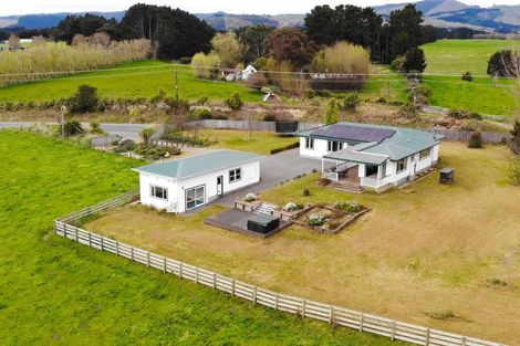 Photo of property in 296 Old Road West, Turitea, Palmerston North, 4472