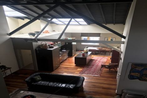 Photo of property in 2u7 King Street, Mount Cook, Wellington, 6021