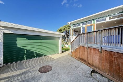 Photo of property in 2 Westland Road, Mount Cook, Wellington, 6021