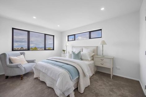 Photo of property in 43a/3 Waimumu Road, Massey, Auckland, 0614