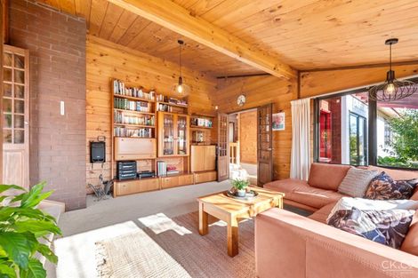 Photo of property in 5 Seymour Grove, Kingsley Heights, Upper Hutt, 5018