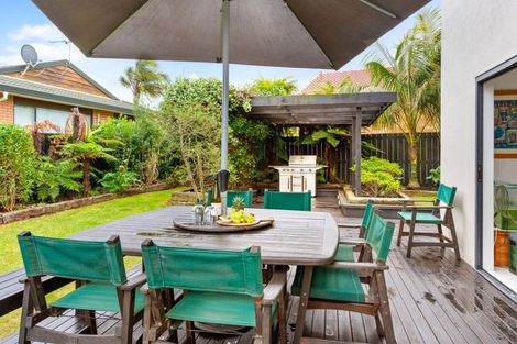 Photo of property in 30 Simon Owen Place, Golflands, Auckland, 2013