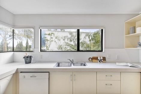 Photo of property in 4/8 City View Terrace, Birkenhead, Auckland, 0626