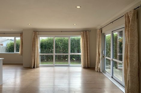 Photo of property in 16 Tarapiroe Avenue, Takanini, 2112