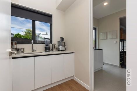 Photo of property in 1 Duchess Way, Riverhead, 0820