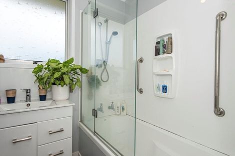 Photo of property in 42 Beazley Crescent, Tikipunga, Whangarei, 0112