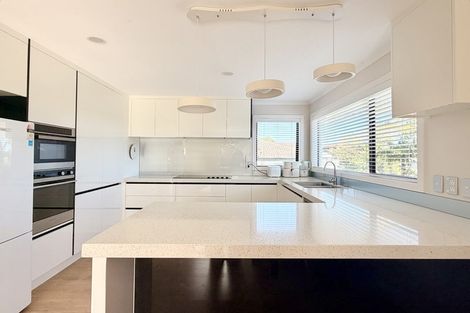 Photo of property in 7 Sheralee Place, Bucklands Beach, Auckland, 2014