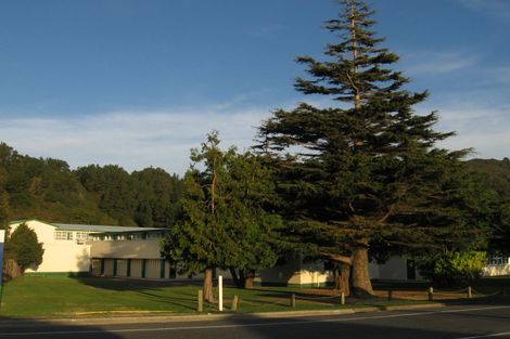 Photo of property in 182 Eastern Hutt Road, Taita, Lower Hutt, 5019