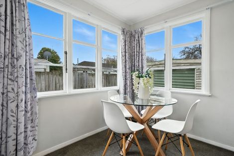 Photo of property in 30 Bateman Avenue, Bryndwr, Christchurch, 8053