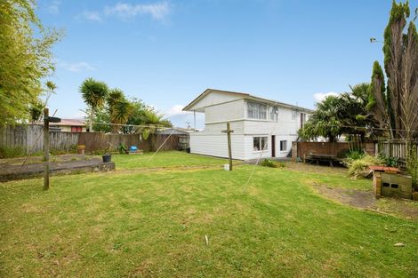 Photo of property in 3 Statesman Street, Henderson, Auckland, 0612