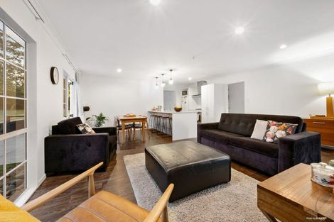 Photo of property in 8 Matipo Road, Te Atatu Peninsula, Auckland, 0610