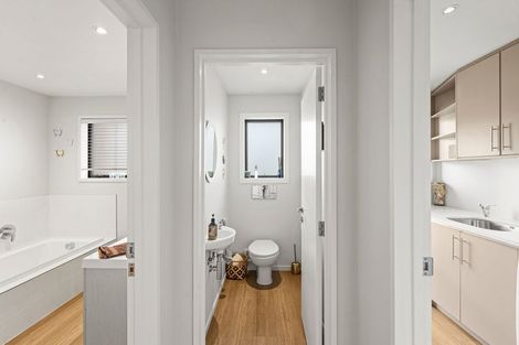 Photo of property in 9 Inglewood Place, Avonhead, Christchurch, 8042