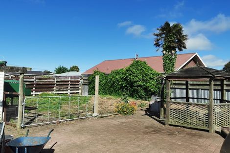 Photo of property in 18 Mcguire Street, Hawera, 4610