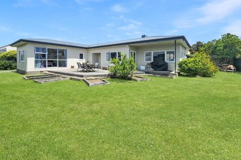 Photo of property in 66 Avondale Road, Taradale, Napier, 4112