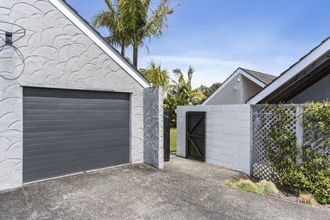 Photo of property in 2/120a Birkdale Road, Birkdale, Auckland, 0626