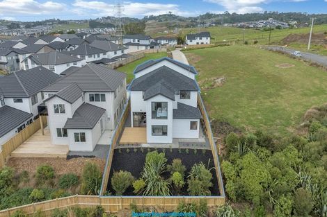 Photo of property in 24 Ballyalton Crescent, Flat Bush, 2019