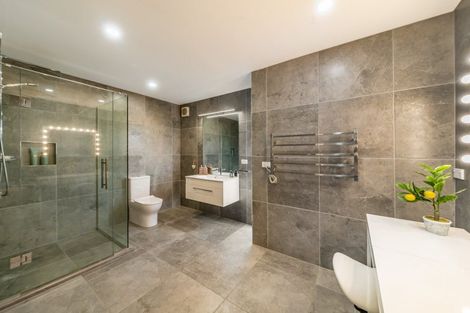 Photo of property in 11 Corlett Road, Plimmerton, Porirua, 5026