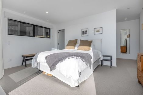 Photo of property in 86 Kotare Street, Waikanae, 5036