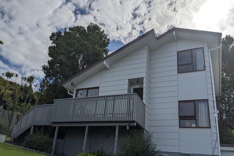 Photo of property in 2/74 Ayton Drive, Totara Vale, Auckland, 0629