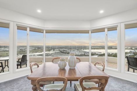 Photo of property in 126 Cannon Hill Crescent, Mount Pleasant, Christchurch, 8081