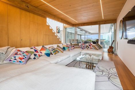 Photo of property in 31 Field Way, Waikanae Beach, Waikanae, 5036