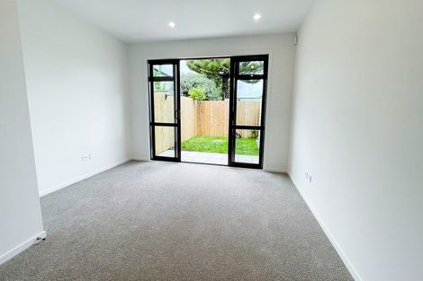 Photo of property in 8/2 Stokes Avenue, Te Atatu Peninsula, Auckland, 0610