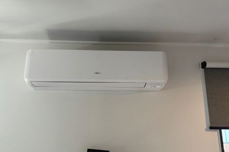 Photo of property in 143 Queen Street, Westport, 7825