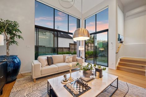 Photo of property in 2 Matau Way, Hauraki, 0622