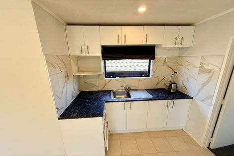 Photo of property in 7 Benchmark Drive, Massey, Auckland, 0614