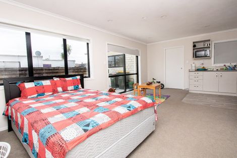 Photo of property in 9u2 Heath Street, Saint Andrews, Hamilton, 3200