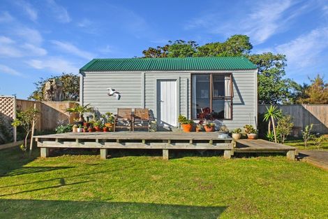 Photo of property in 5 Huia Street, Foxton Beach, Foxton, 4815