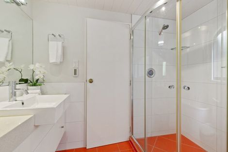Photo of property in 19 Hereford Street, Wilton, Wellington, 6012