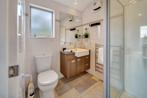 Photo of property in 23 Laurel Oak Drive, Schnapper Rock, Auckland, 0632