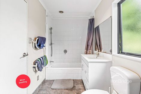 Photo of property in 71 Kemp Road, Massey, Auckland, 0614