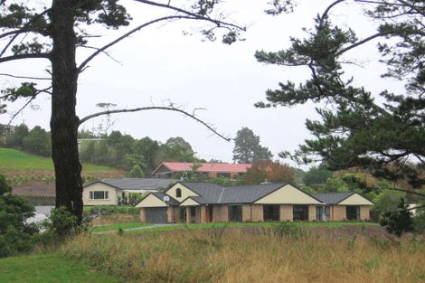 Photo of property in 28 Shelter Drive, Greenhithe, Auckland, 0632