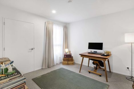 Photo of property in 4 Stonebridge Lane, Oxford, 7430