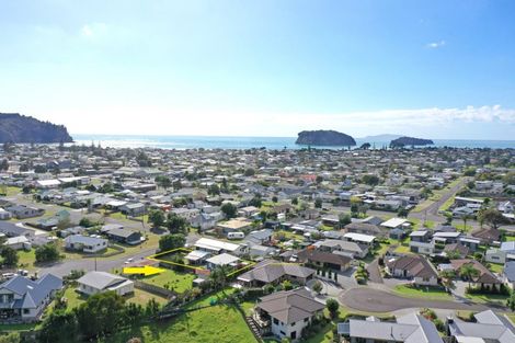 Photo of property in 124 Hampton Road, Whangamata, 3620