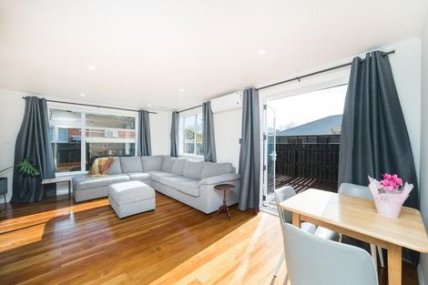 Photo of property in 5a Ayr Place, Hokowhitu, Palmerston North, 4410