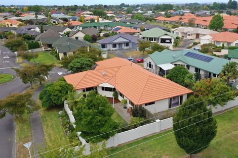 Photo of property in 2 Dules Walk, Taradale, Napier, 4112