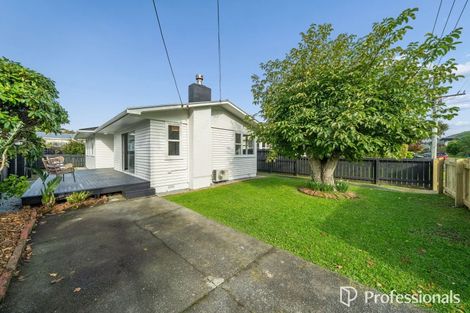 Photo of property in 22 Golf Road, Manor Park, Lower Hutt, 5019