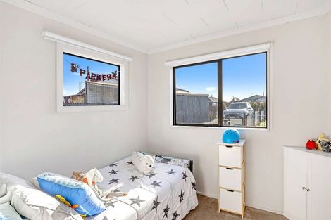 Photo of property in 24 Coates Street, Westport, 7825