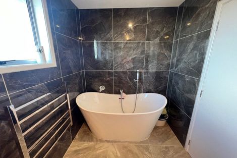 Photo of property in 35 Leaver Place, Weymouth, Auckland, 2103