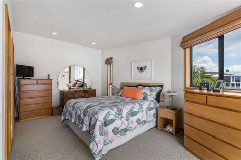 Photo of property in 66 Spinnaker Drive, Te Atatu Peninsula, Auckland, 0610