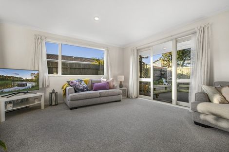 Photo of property in 10/262 Centreway Road, Orewa, 0931