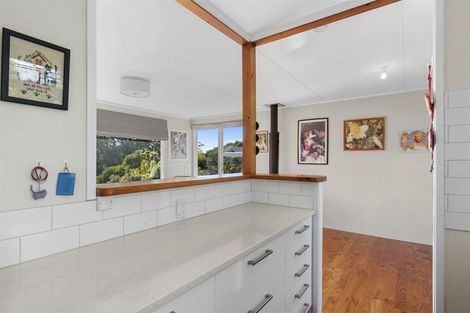 Photo of property in 17 Holt Avenue, Torbay, Auckland, 0630