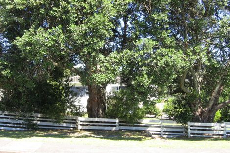 Photo of property in 49 Kia Ora Road, Beach Haven, Auckland, 0626