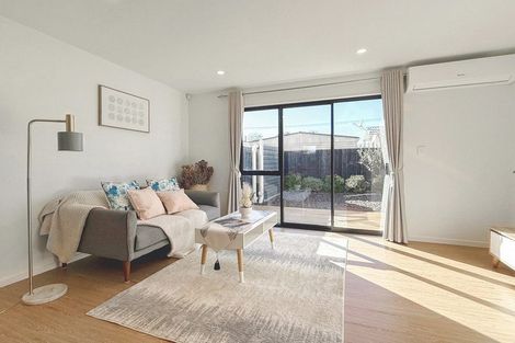 Photo of property in 5/17 Rewarewa Road, Te Atatu Peninsula, Auckland, 0610