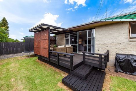 Photo of property in 2/201 Henderson Valley Road, Henderson, Auckland, 0612