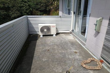 Photo of property in 126u2 Redwood Avenue, Tawa, Wellington, 5028