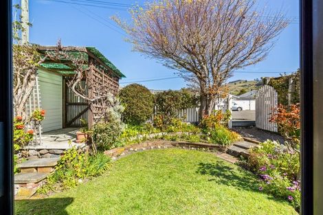 Photo of property in 63 Dryden Street, Sumner, Christchurch, 8081